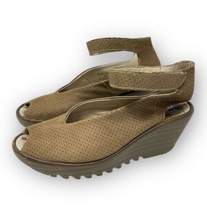 Fly London Yala Perforated Wedge Sandal Beige Women’s Size Us 9 EU 40